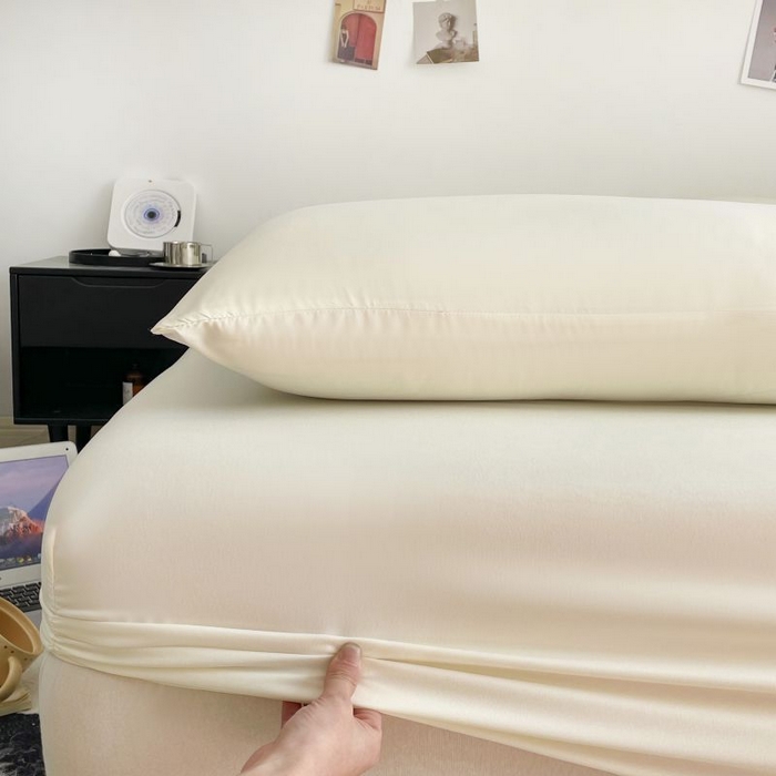 91家纺网 家纺一手货源 找家纺 汣沐生活 2025新款简约素色云朵棉可水洗纯色床笠单件三件套 奶白