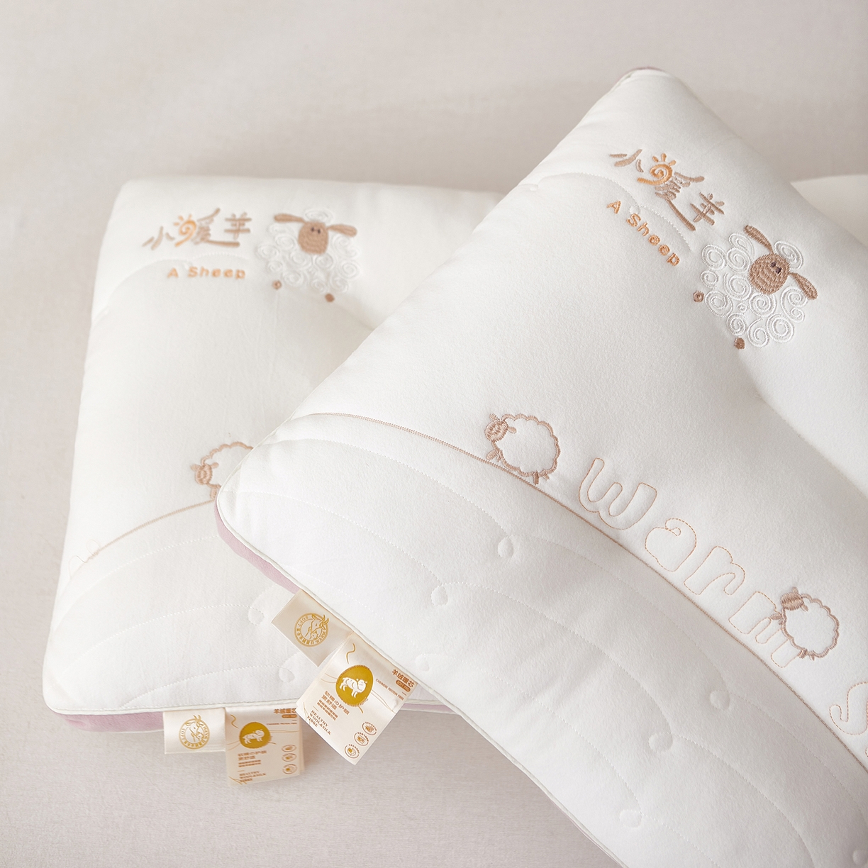 91家纺网 家纺一手货源 找家纺 （总）鼎晟纺 2025新款冬季小暖羊护颈枕学生枕芯成人枕头