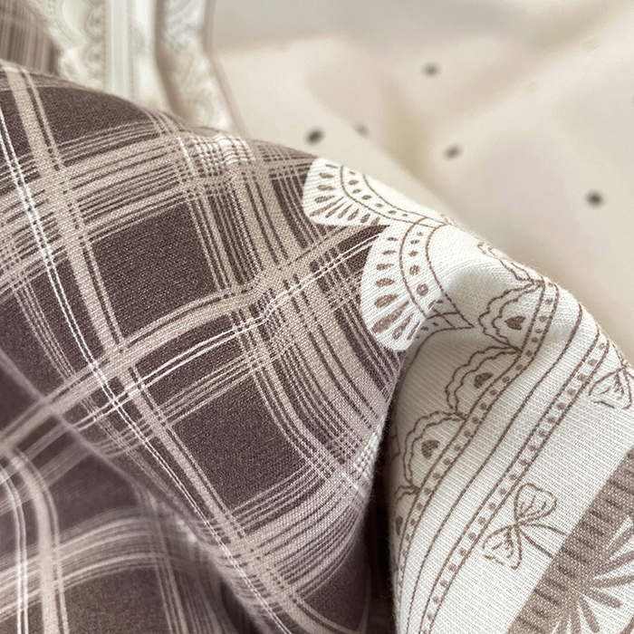 91家纺网 家纺一手货源 找家纺 汣沐生活 2025款A类针织棉双层纱夏凉被百分百新疆棉花填充空调被夏凉被四件套 复古红波点