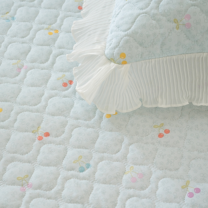 91家纺网 家纺一手货源 找家纺 冬然 2024新款全棉防滑榻榻米垫子炕垫纯棉床盖夹棉床单纯棉床单小樱桃