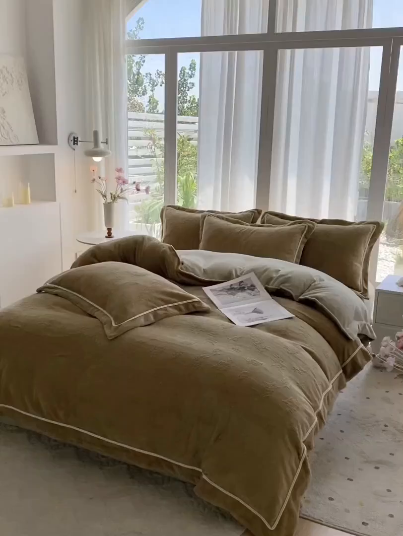 91家纺网 家纺一手货源 找家纺 （总）有间小屋 2025新款A类雕花绒四件套