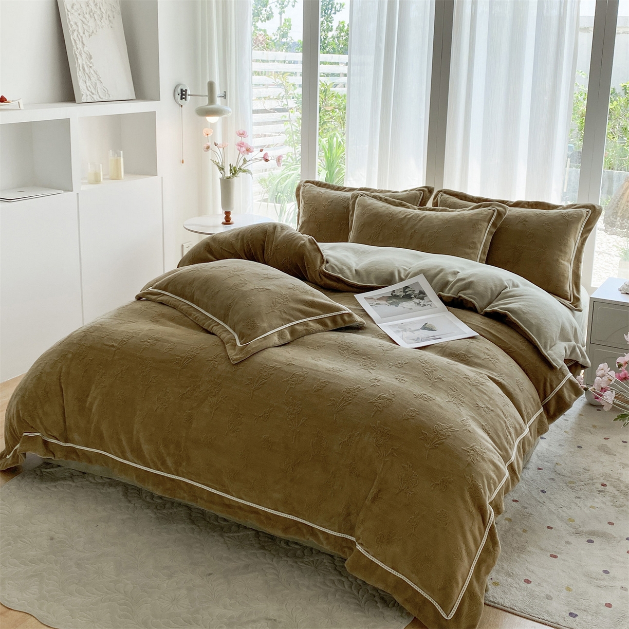 91家纺网 家纺一手货源 找家纺 （总）有间小屋 2025新款A类雕花绒四件套