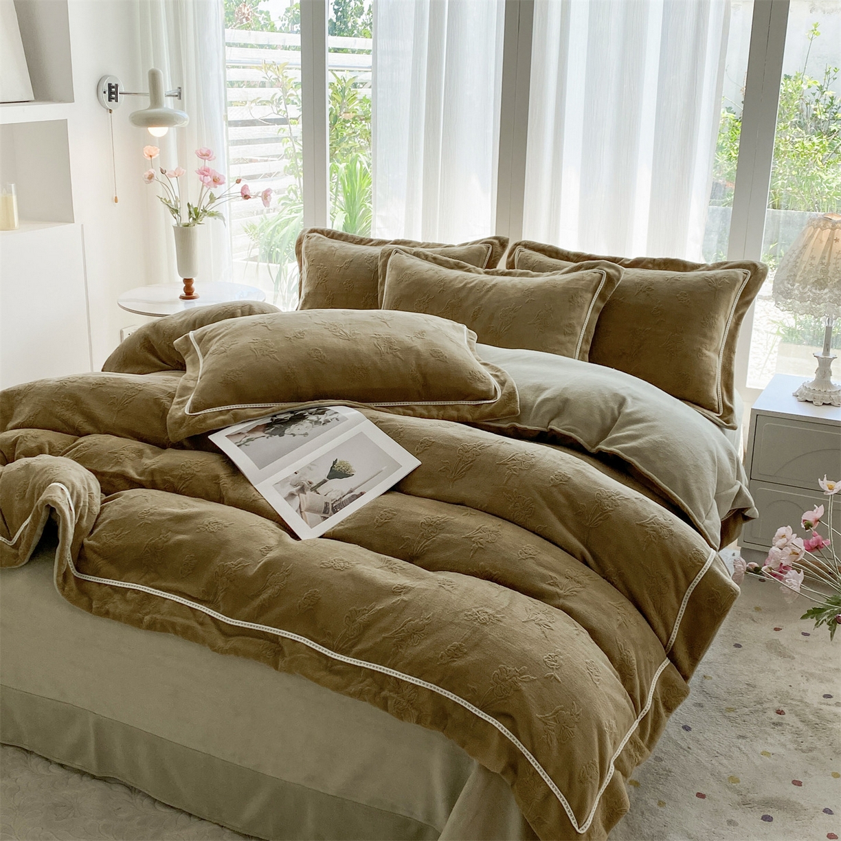 91家纺网 家纺一手货源 找家纺 （总）有间小屋 2025新款A类雕花绒四件套