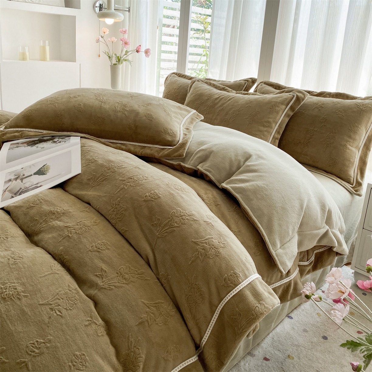 91家纺网 家纺一手货源 找家纺 （总）有间小屋 2025新款A类雕花绒四件套