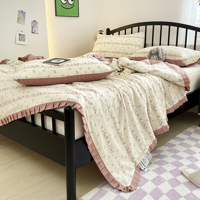 91家纺网 家纺一手货源 找家纺 汣沐生活 2025款A类针织棉双层纱夏凉被百分百新疆棉花填充空调被夏凉被四件套 夏日蔷薇