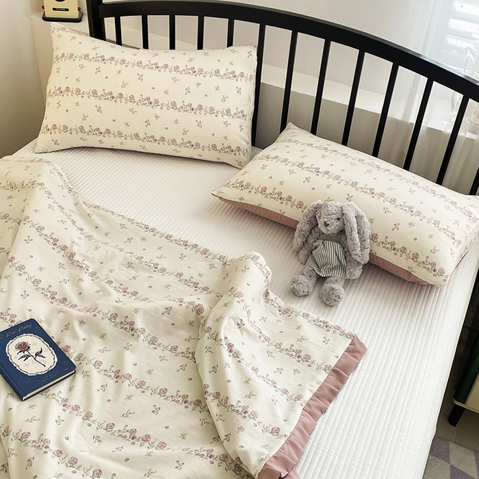 91家纺网 家纺一手货源 找家纺 汣沐生活 2025款A类针织棉双层纱夏凉被百分百新疆棉花填充空调被夏凉被四件套 夏日蔷薇