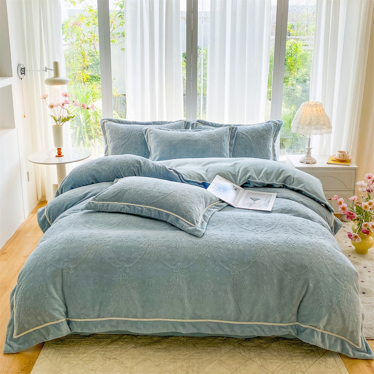 91家纺网 家纺一手货源 找家纺 （总）有间小屋 2025新款A类雕花绒四件套