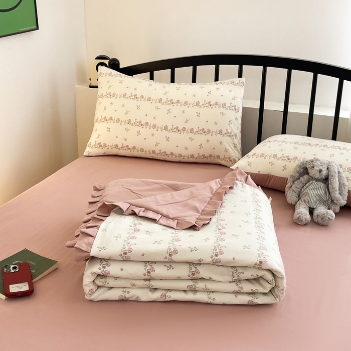 91家纺网 家纺一手货源 找家纺 汣沐生活 2025款A类针织棉双层纱夏凉被百分百新疆棉花填充空调被夏凉被四件套 夏日蔷薇