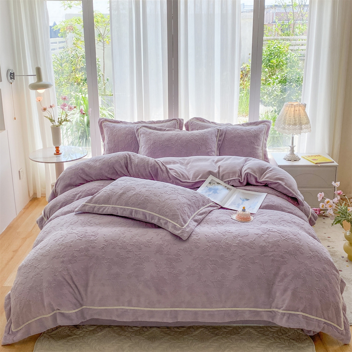 91家纺网 家纺一手货源 找家纺 （总）有间小屋 2025新款A类雕花绒四件套