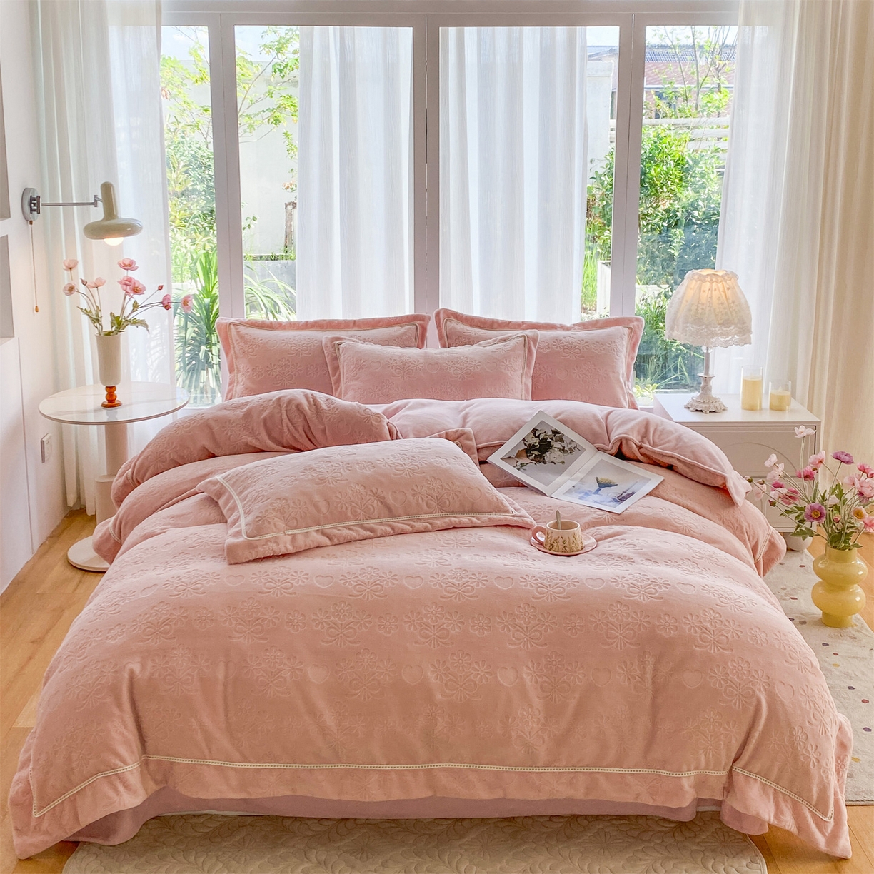 91家纺网 家纺一手货源 找家纺 （总）有间小屋 2025新款A类雕花绒四件套