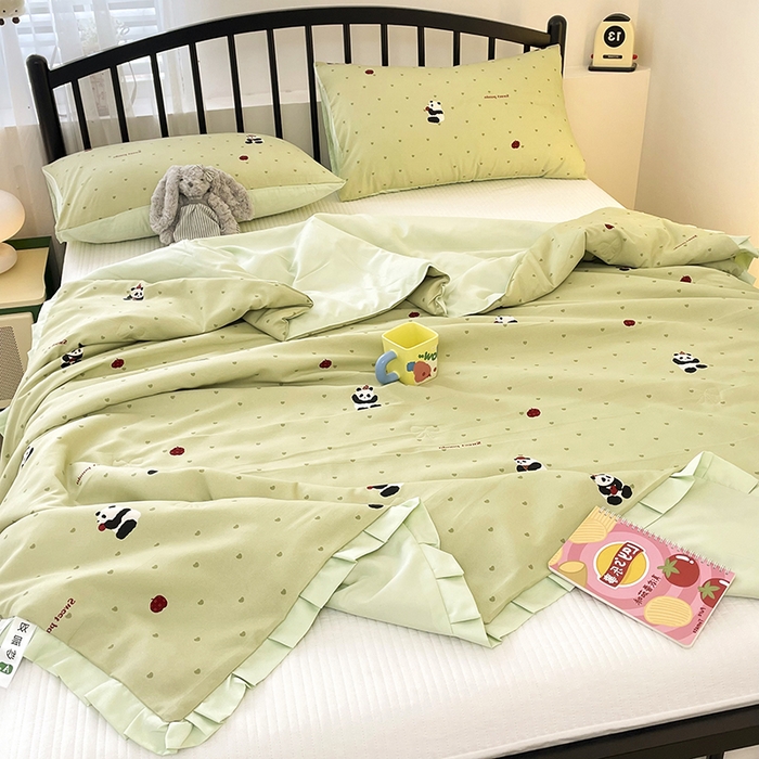 91家纺网 家纺一手货源 找家纺 汣沐生活 2025款A类针织棉双层纱夏凉被百分百新疆棉花填充空调被夏凉被四件套 熊猫滚滚-绿