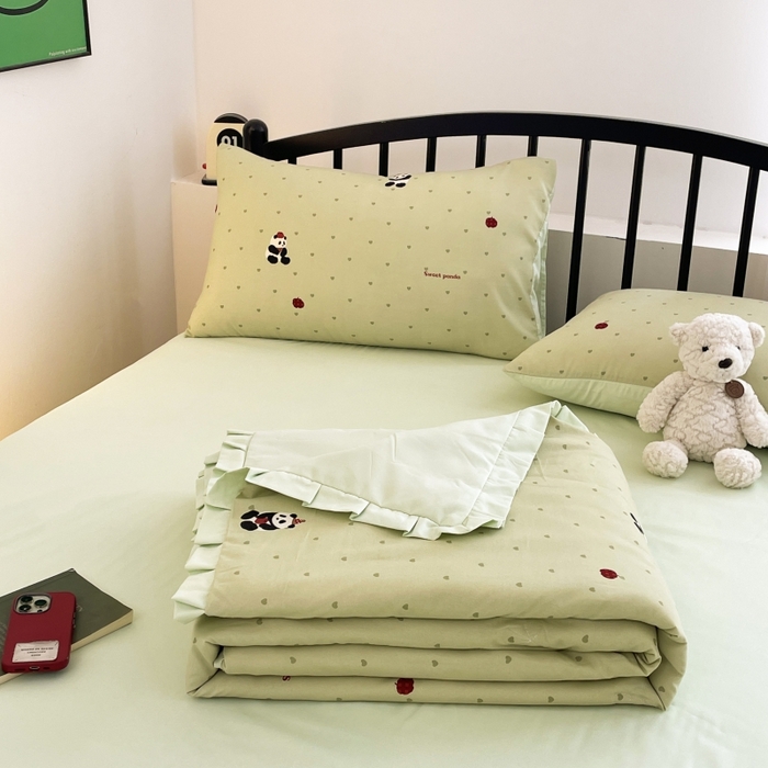 91家纺网 家纺一手货源 找家纺 汣沐生活 2025款A类针织棉双层纱夏凉被百分百新疆棉花填充空调被夏凉被四件套 熊猫滚滚-绿