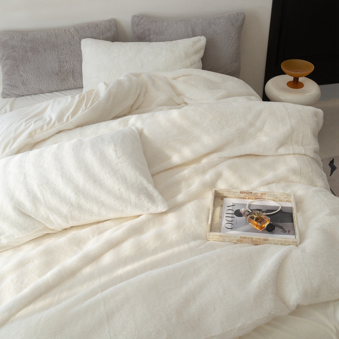 91家纺网 家纺一手货源 找家纺 （总）ONE TWO ONE 121 2025新款A类加厚兔毛绒纯色四件套-安娜