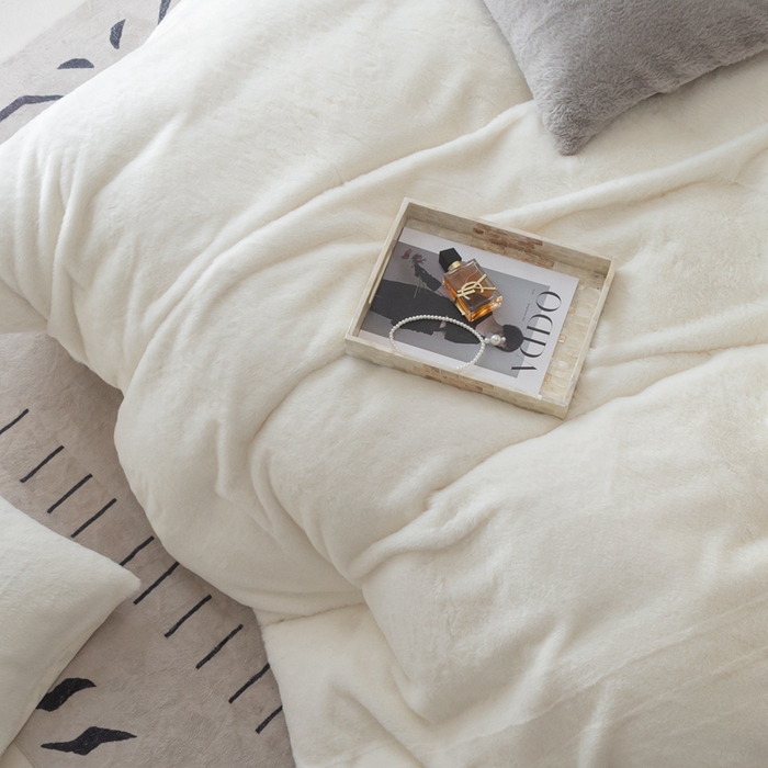 91家纺网 家纺一手货源 找家纺 （总）ONE TWO ONE 121 2025新款A类加厚兔毛绒纯色四件套-安娜