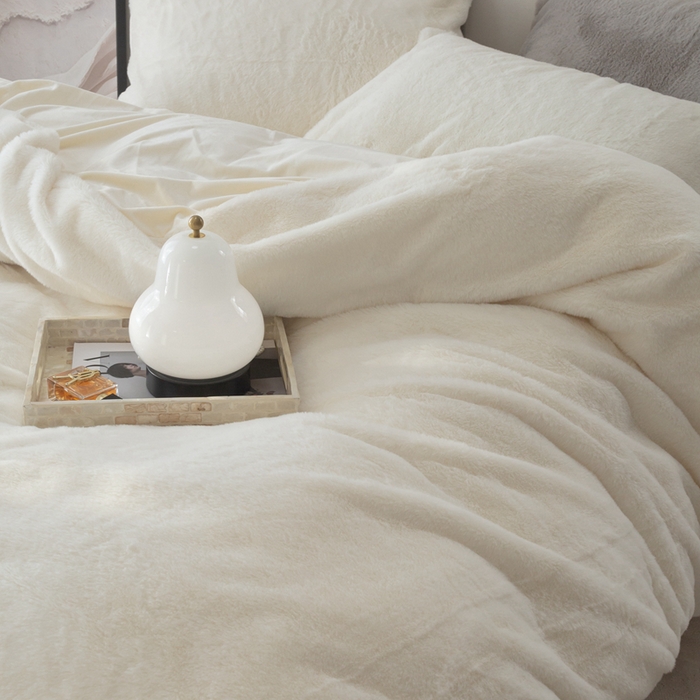 91家纺网 家纺一手货源 找家纺 （总）ONE TWO ONE 121 2025新款A类加厚兔毛绒纯色四件套-安娜