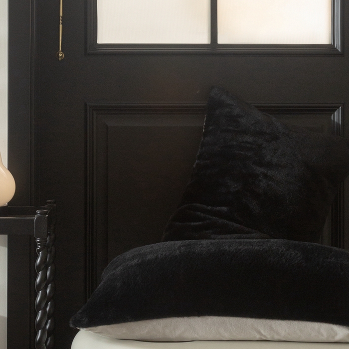 91家纺网 家纺一手货源 找家纺 ONE TWO ONE 121 2025新款A类加厚兔毛绒纯色四件套-安娜 安娜-熊猫