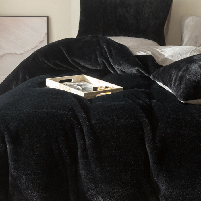 91家纺网 家纺一手货源 找家纺 ONE TWO ONE 121 2025新款A类加厚兔毛绒纯色四件套-安娜 安娜-熊猫