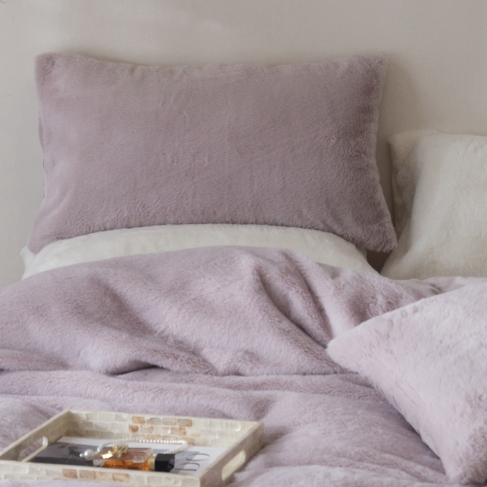 91家纺网 家纺一手货源 找家纺 ONE TWO ONE 121 2025新款A类加厚兔毛绒纯色四件套-安娜 安娜-云紫