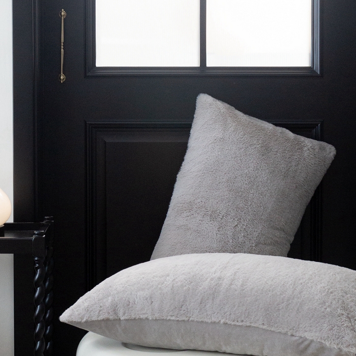 91家纺网 家纺一手货源 找家纺 ONE TWO ONE 121 2025新款A类加厚兔毛绒纯色四件套-安娜 安娜-灰咖