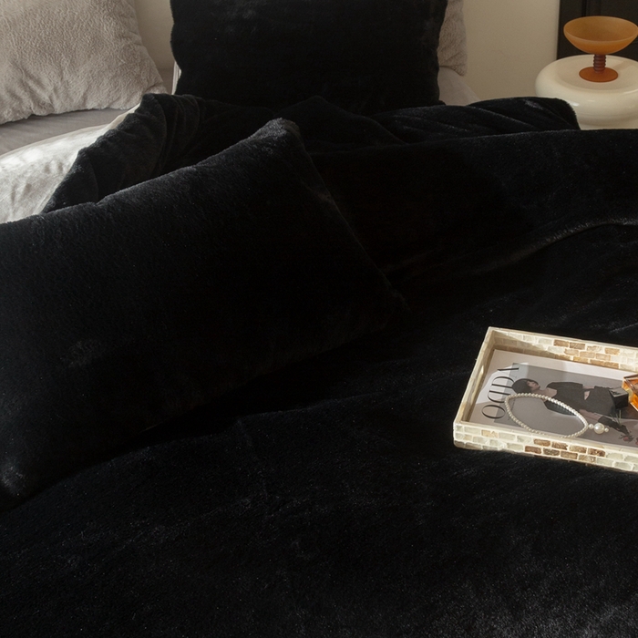 91家纺网 家纺一手货源 找家纺 ONE TWO ONE 121 2025新款A类加厚兔毛绒纯色四件套-安娜 安娜-熊猫