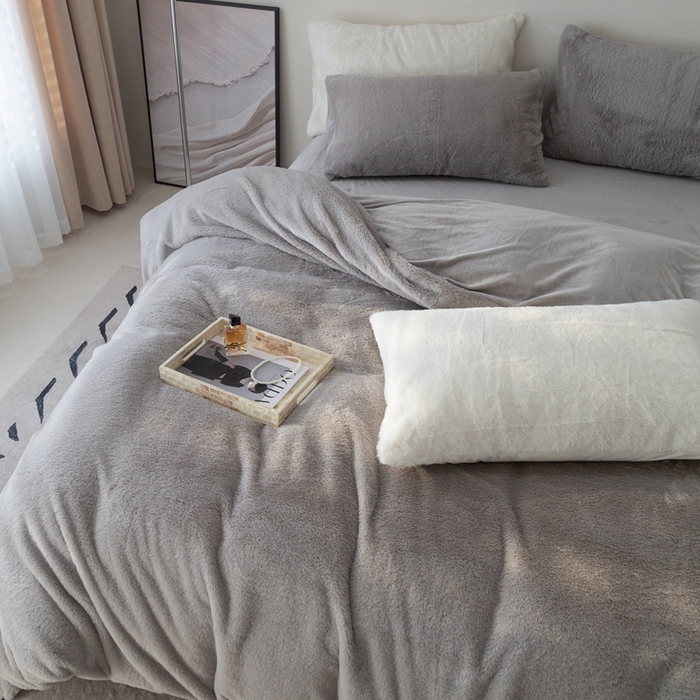 91家纺网 家纺一手货源 找家纺 ONE TWO ONE 121 2025新款A类加厚兔毛绒纯色四件套-安娜 安娜-灰咖