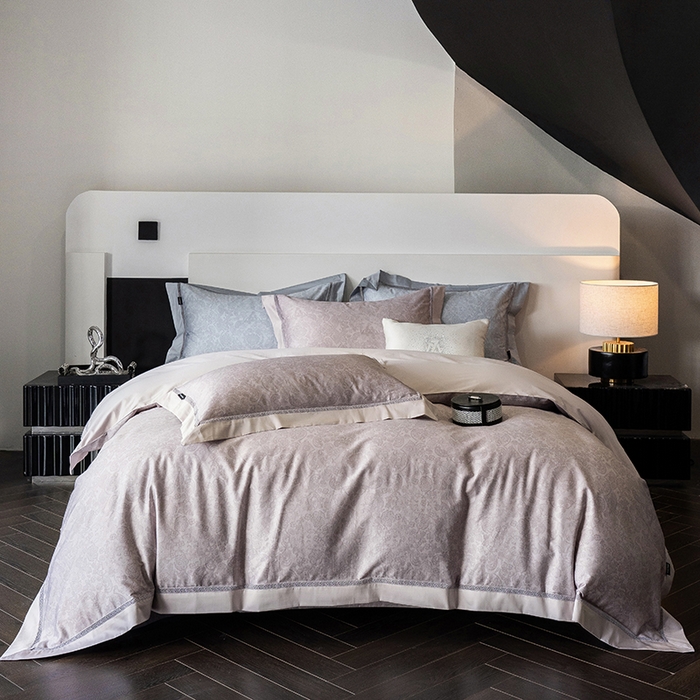 91家纺网 家纺一手货源 找家纺 ONE TWO ONE 121 2025新款高支高密贡缎长绒棉四件套-绮梦 绮梦-紫