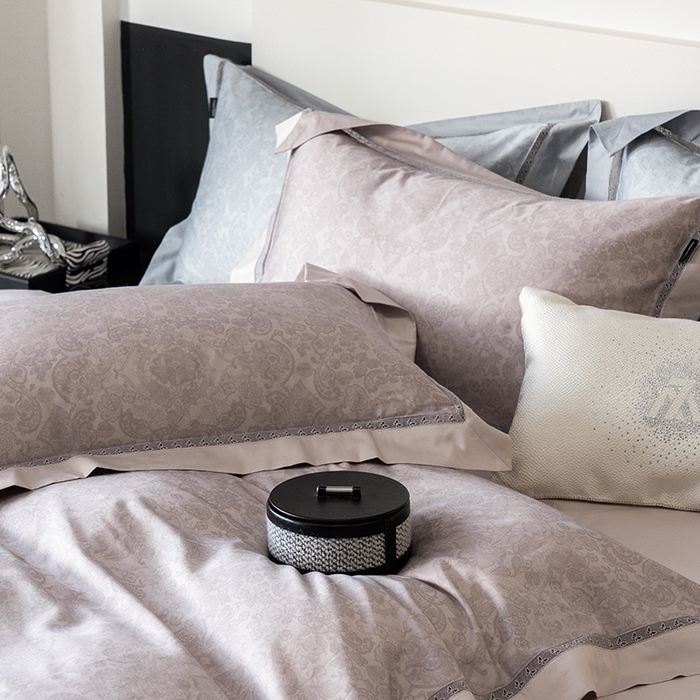 91家纺网 家纺一手货源 找家纺 ONE TWO ONE 121 2025新款高支高密贡缎长绒棉四件套-绮梦 绮梦-紫