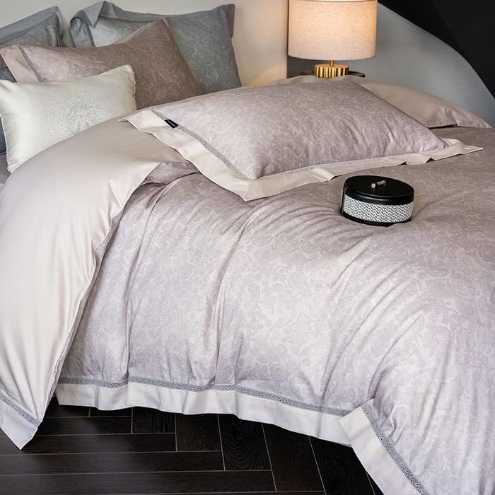 91家纺网 家纺一手货源 找家纺 ONE TWO ONE 121 2025新款高支高密贡缎长绒棉四件套-绮梦 绮梦-紫