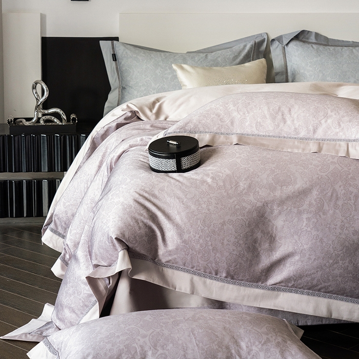 91家纺网 家纺一手货源 找家纺 ONE TWO ONE 121 2025新款高支高密贡缎长绒棉四件套-绮梦 绮梦-紫