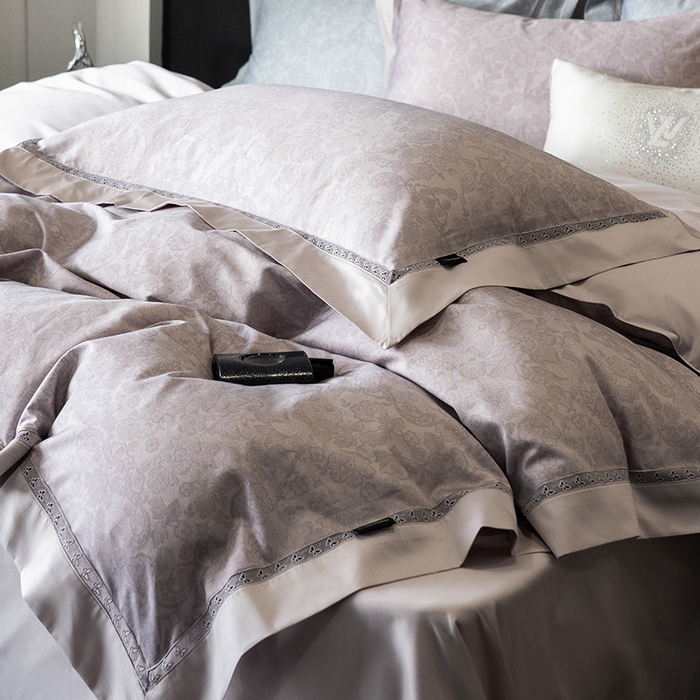 91家纺网 家纺一手货源 找家纺 ONE TWO ONE 121 2025新款高支高密贡缎长绒棉四件套-绮梦 绮梦-紫