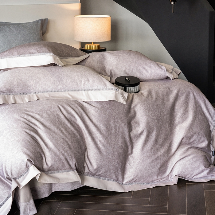 91家纺网 家纺一手货源 找家纺 ONE TWO ONE 121 2025新款高支高密贡缎长绒棉四件套-绮梦 绮梦-紫