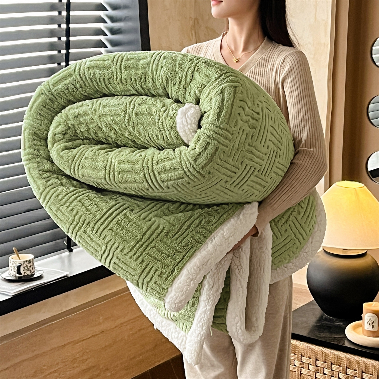 91家纺网 家纺一手货源 找家纺 （总）丝幔家纺 2025新款A类提花舒棉绒毯-饼干花