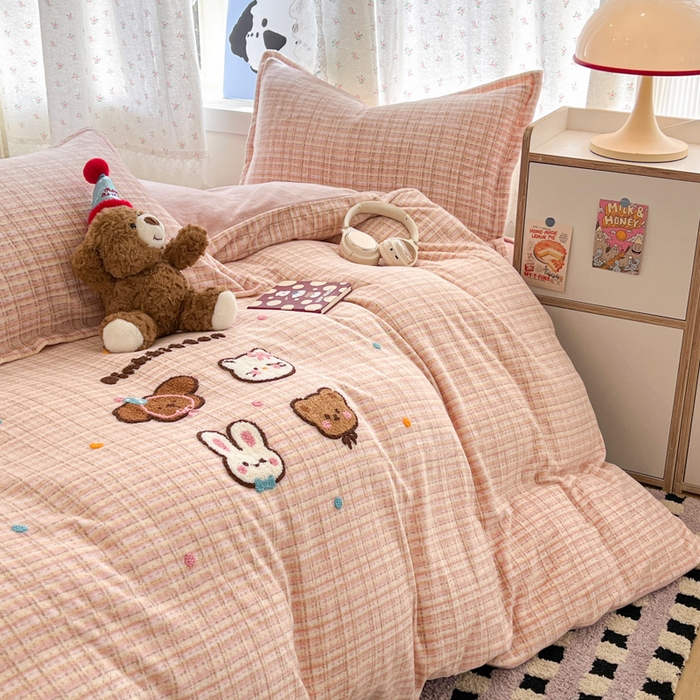 91家纺网 家纺一手货源 找家纺 （总）倾慕家纺 2025新款卡通毛巾绣加厚保暖牛奶绒单被套