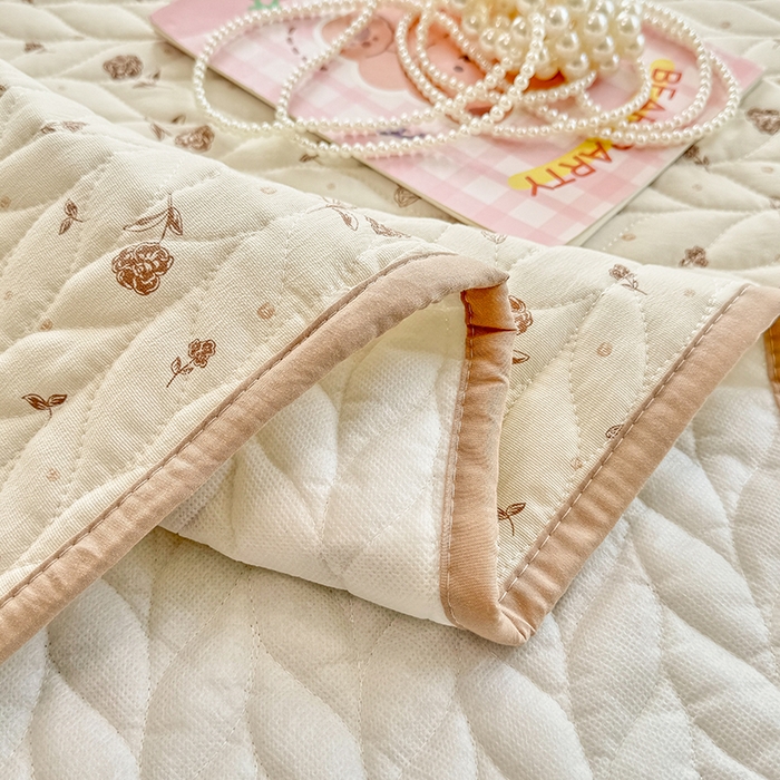 91家纺网 家纺一手货源 找家纺 汣沐生活 2025新款可水洗针织棉印花款夹棉床盖床盖三件套 嘉奈