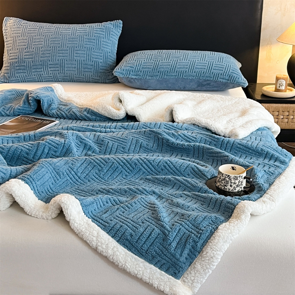 91家纺网 家纺一手货源 找家纺 丝幔家纺 2025新款A类提花舒棉绒毯-饼干花 饼干花-深海蓝