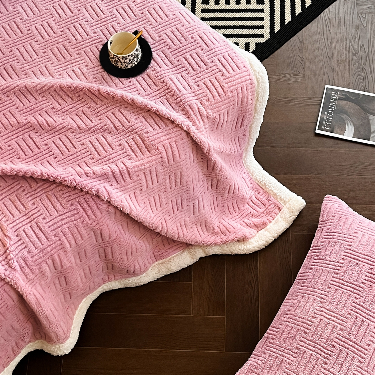 91家纺网 家纺一手货源 找家纺 丝幔家纺 2025新款A类提花舒棉绒毯-饼干花 饼干花-樱花粉