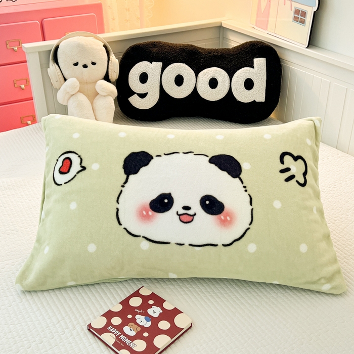 91家纺网 家纺一手货源 找家纺 倾慕家纺 2026新款数码大版牛奶绒单枕套 小熊猫