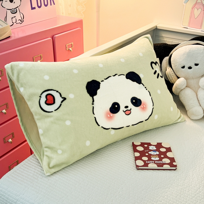 91家纺网 家纺一手货源 找家纺 倾慕家纺 2026新款数码大版牛奶绒单枕套 小熊猫