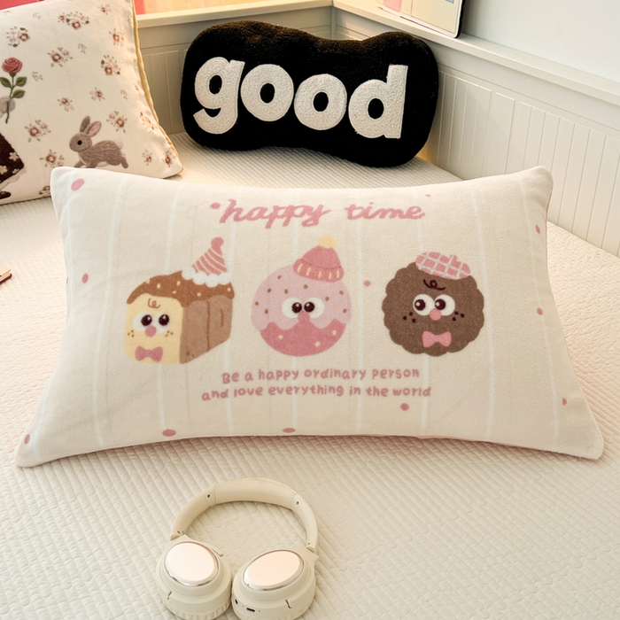 91家纺网 家纺一手货源 找家纺 倾慕家纺 2026新款数码大版牛奶绒单枕套 饼干