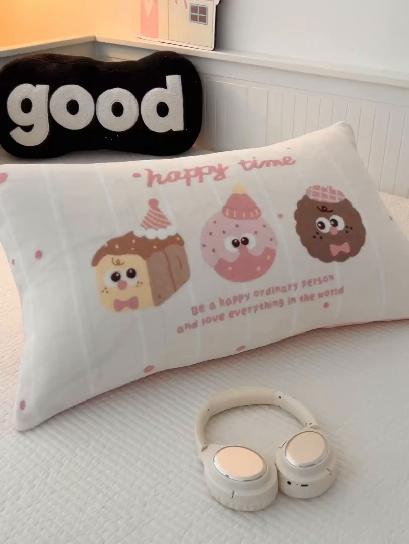 91家纺网 家纺一手货源 找家纺 倾慕家纺 2026新款数码大版牛奶绒单枕套 饼干