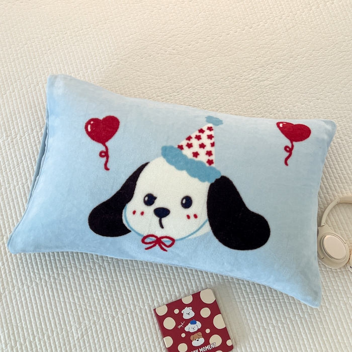 91家纺网 家纺一手货源 找家纺 倾慕家纺 2026新款数码大版牛奶绒单枕套 大耳朵狗