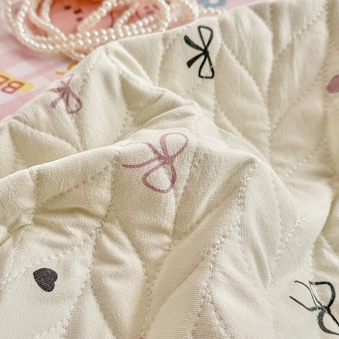 91家纺网 家纺一手货源 找家纺 汣沐生活 2025新款可水洗针织棉印花款夹棉床盖床盖三件套 小美满