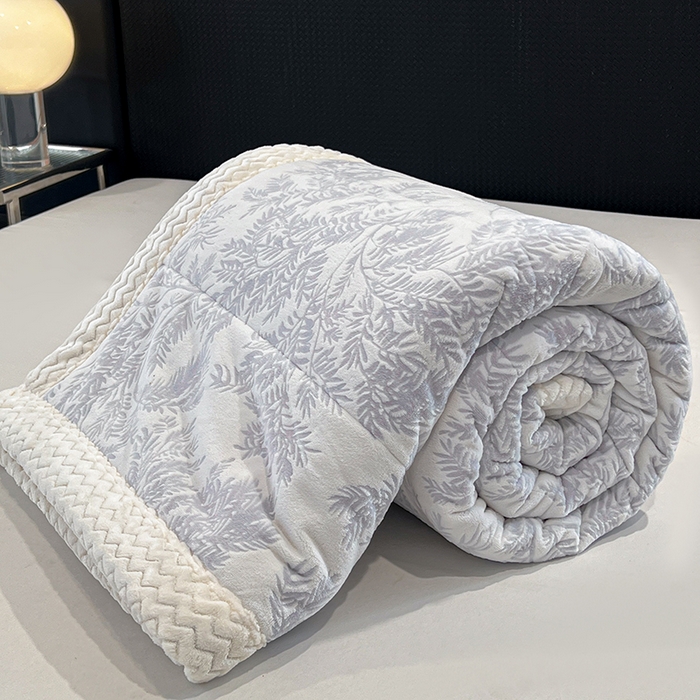 91家纺网 家纺一手货源 找家纺 倾慕家纺 2026新款雕花绒贝贝绒三层复合保暖毯 三层毯乐枝蓝