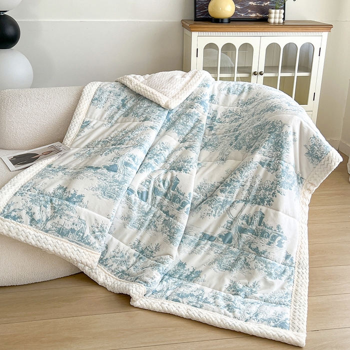 91家纺网 家纺一手货源 找家纺 倾慕家纺 2026新款雕花绒贝贝绒三层复合保暖毯 三层毯云思木想蓝