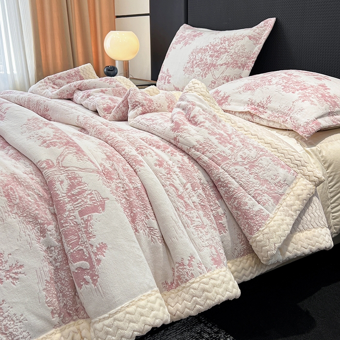 91家纺网 家纺一手货源 找家纺 倾慕家纺 2026新款雕花绒贝贝绒三层复合保暖毯 三层毯云思木想粉