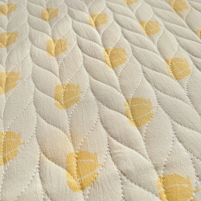 91家纺网 家纺一手货源 找家纺 汣沐生活 2025新款可水洗针织棉印花款夹棉床盖床盖三件套 小圆满