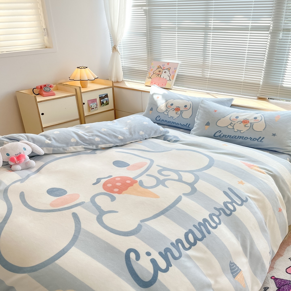 91家纺网 家纺一手货源 找家纺 博雅 2025新款三丽鸥正版授权高克重大版牛奶绒四件套 牛奶绒大版-冰淇淋玉桂狗