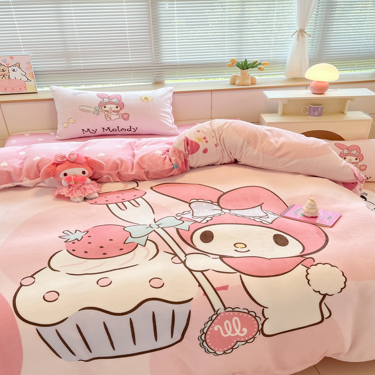 91家纺网 家纺一手货源 找家纺 博雅 2025新款三丽鸥正版授权高克重大版牛奶绒四件套 牛奶绒大版-蛋糕美乐蒂