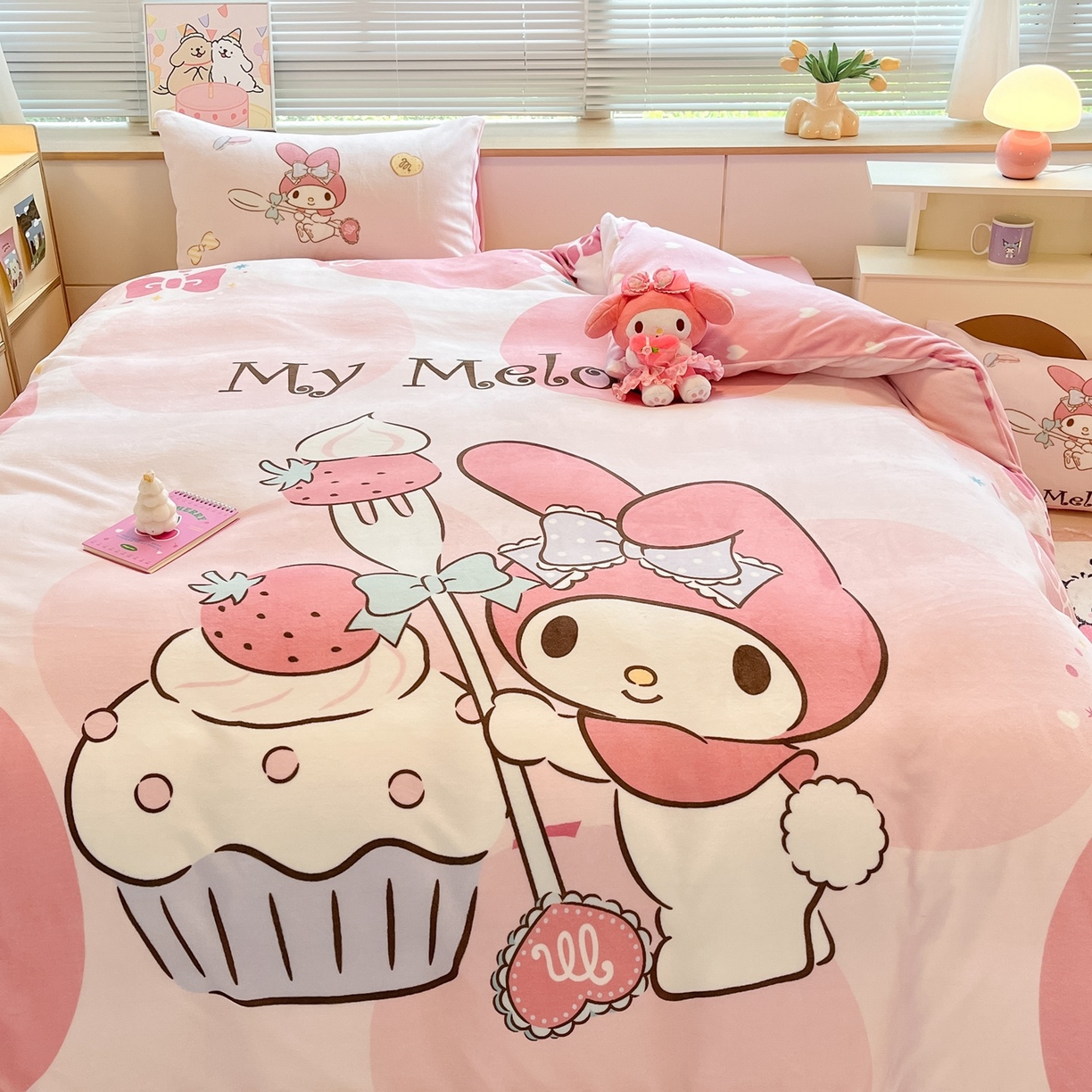 91家纺网 家纺一手货源 找家纺 博雅 2025新款三丽鸥正版授权高克重大版牛奶绒四件套 牛奶绒大版-蛋糕美乐蒂