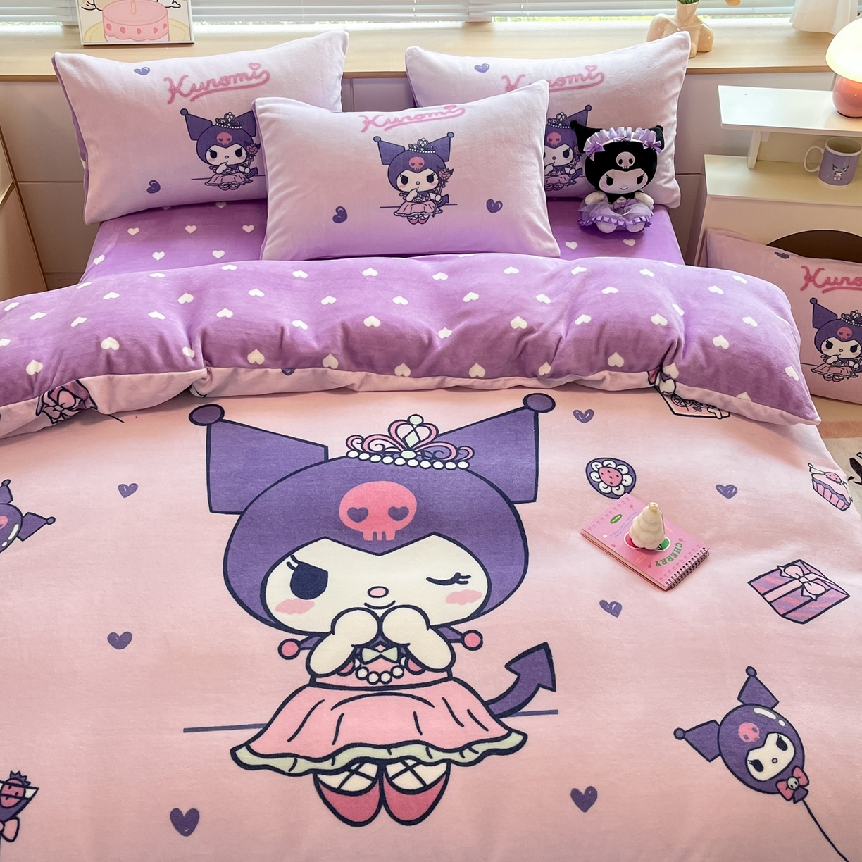 91家纺网 家纺一手货源 找家纺 博雅 2025新款三丽鸥正版授权高克重大版牛奶绒四件套 牛奶绒大版-礼盒库洛米